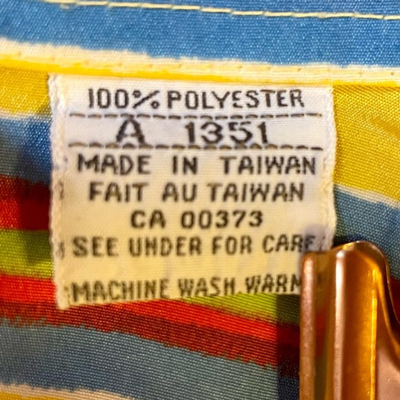 Vintage Lady Manhattan stripped blouse with dart collar. - Picture 8 of 11